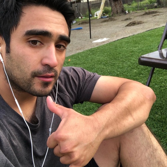 Meet your Posher, Luis - Picture 1 of 1